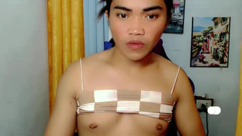 Snapshot of pinay_cristine chatting on January 27, 5:36 am pinay_cristine online show from January 27, 5:36 am