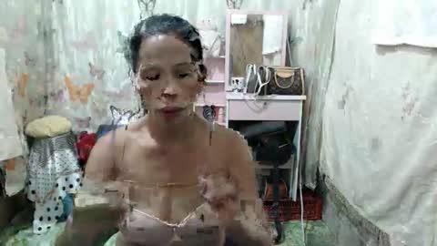 Snapshot of pinay_hazel chatting on October 13, 4:23 am hazel online show from October 13, 4:23 am