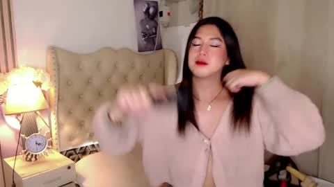 Snapshot of pinay_ivy chatting on December 11, 6:20 pm Ivy Morningstar online show from December 11, 6:20 pm