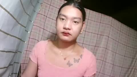 Snapshot of pinay_janella10 chatting on October 24, 4:25 pm pinay_janella10 online show from October 24, 4:25 pm