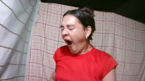 Snapshot of pinay_janella10 chatting on November 20, 7:13 pm pinay_janella10 online show from November 20, 7:13 pm