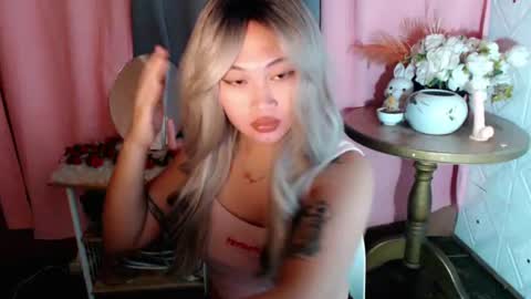Snapshot of pinay_jenxx chatting on July 7, 4:55 pm Jen online show from July 7, 4:55 pm