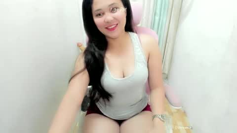 Snapshot of pinay_juliet chatting on June 20, 11:13 am pinay_juliet online show from June 20, 11:13 am