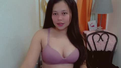 Snapshot of pinay_juliet chatting on June 21, 4:48 am pinay_juliet online show from June 21, 4:48 am