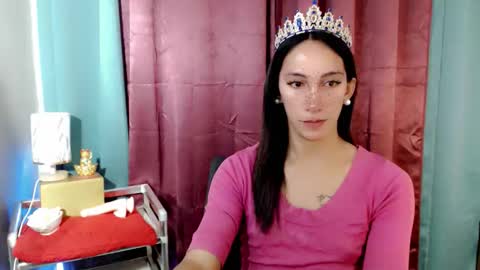 lucyLove online show from May 21, 5:25 am
