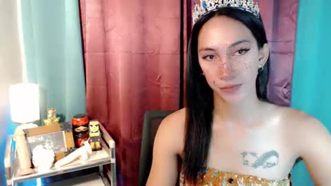 lucyLove online show from June 7, 3:10 am