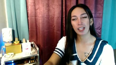 lucyLove online show from June 20, 2:36 am