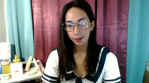 lucyLove online show from June 28, 3:45 am