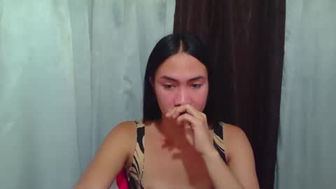 Snapshot of pinaycutie_jilian chatting on September 12, 11:37 pm jilian  online show from September 12, 11:37 pm