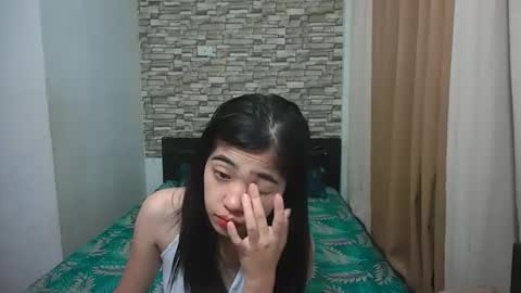 Snapshot of pinaycutie_sylvia chatting on November 2, 11:40 pm Via online show from November 2, 11:40 pm