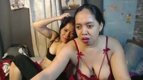 pinayhotmama08 online show from April 24, 12:35 am