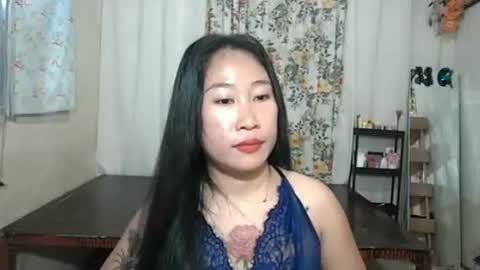 yumie  online show from June 16, 9:12 am