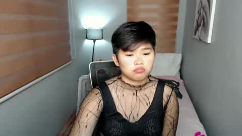 Snapshot of pinayprincesslyn chatting on January 12, 3:25 pm Lyn the Lesbian online show from January 12, 3:25 pm