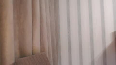 Snapshot of pineapple__mood chatting on May 12, 6:38 pm online show from May 12, 6:38 pm