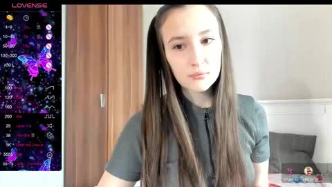 Snapshot of pingviluly chatting on October 14, 6:14 am pingviluly online show from October 14, 6:14 am