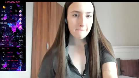 Snapshot of pingviluly chatting on November 1, 6:26 am pingviluly online show from November 1, 6:26 am