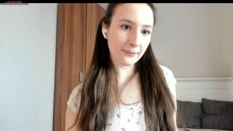 Snapshot of pingviluly chatting on November 6, 7:42 am pingviluly online show from November 6, 7:42 am