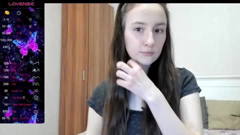 Snapshot of pingviluly chatting on December 14, 11:15 am pingviluly online show from December 14, 11:15 am