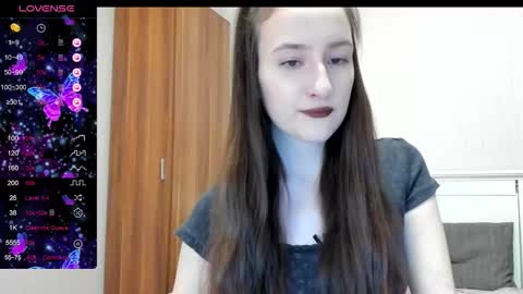 Snapshot of pingviluly chatting on December 15, 11:36 am pingviluly online show from December 15, 11:36 am