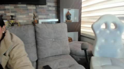 pink_as online show from September 17, 1:02 pm