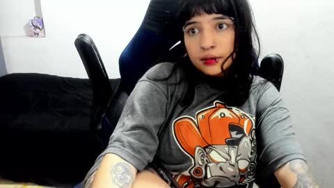 Snapshot of pink_dustt chatting on October 12, 5:23 pm weedcandy ig y twitter xpink dustt online show from October 12, 5:23 pm