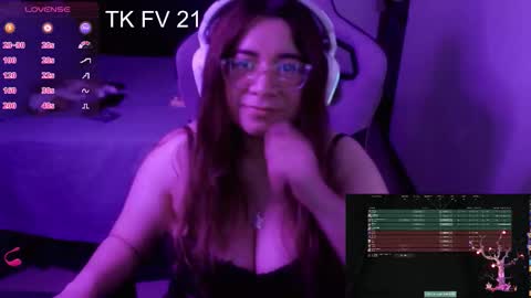 Snapshot of pink_girl0n chatting on January 7, 5:37 pm Kitty online show from January 7, 5:37 pm