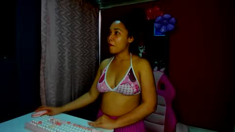 pink_lilit online show from May 27, 2:14 pm