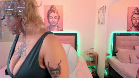 pink_maddy online show from September 20, 3:51 am