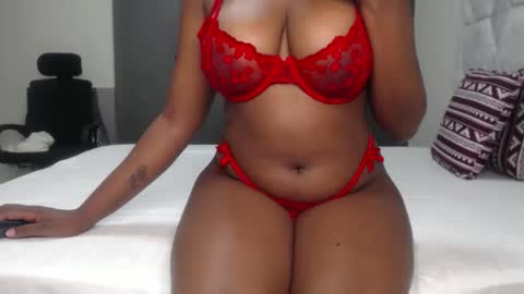 Snapshot of pink_nova chatting on May 6, 5:07 pm pinkyy online show from May 6, 5:07 pm