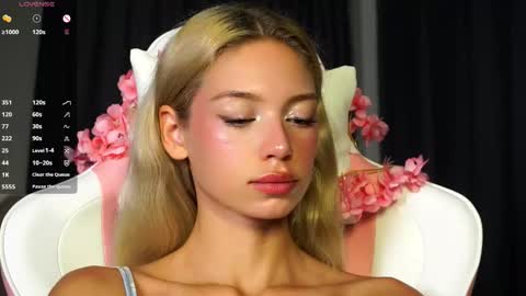 Kate online show from October 3, 5:54 pm