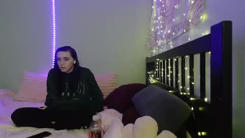 Snapshot of pink_tv chatting on December 2, 2:28 am pink_tv online show from December 2, 2:28 am