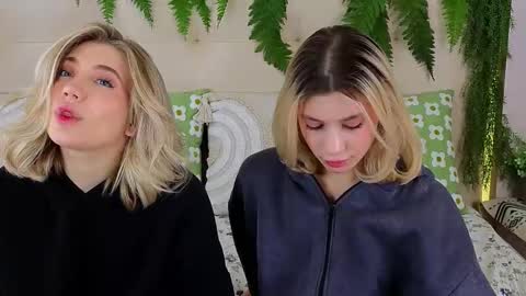 Snapshot of pinkadele chatting on October 29, 8:16 am Adele online show from October 29, 8:16 am