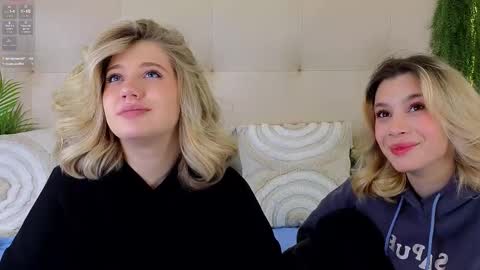 Snapshot of pinkadele chatting on November 13, 9:58 pm Adele online show from November 13, 9:58 pm