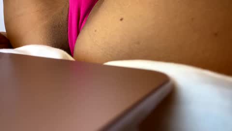 Snapshot of pinkcamerra80 chatting on February 2, 10:39 pm Pink Camerra online show from February 2, 10:39 pm