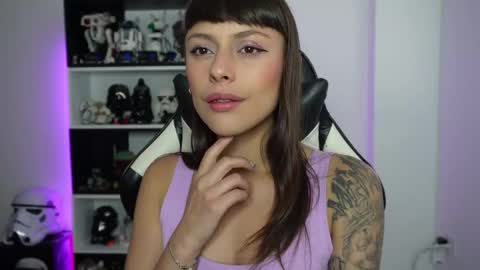 Emily online show from February 4, 5:19 pm