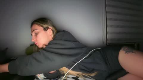 Snapshot of pinkilola chatting on May 4, 4:41 am Pinkilola online show from May 4, 4:41 am