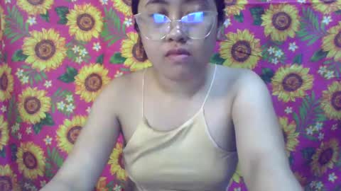 Snapshot of pinkish_shine chatting on February 5, 2:59 pm Hi its me shine online show from February 5, 2:59 pm