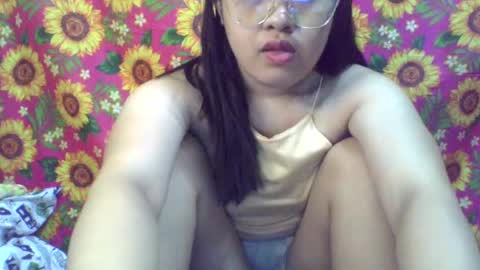 Snapshot of pinkish_shine chatting on February 6, 12:54 am Hi its me shine online show from February 6, 12:54 am
