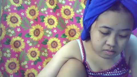 Snapshot of pinkish_shine chatting on February 8, 5:40 am Hi its me shine online show from February 8, 5:40 am