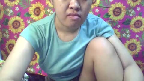 Snapshot of pinkish_shine chatting on February 9, 9:58 am Hi its me shine online show from February 9, 9:58 am
