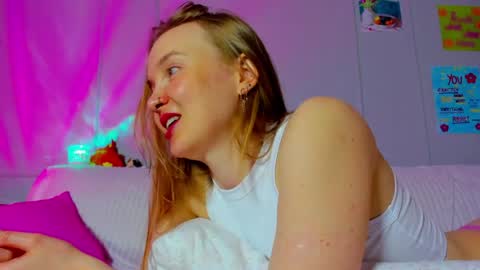 Mila online show from May 16, 12:07 am