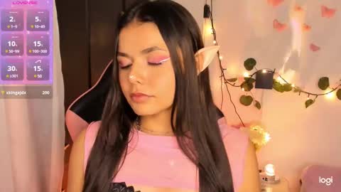 Sarah .. online show from December 6, 10:19 pm