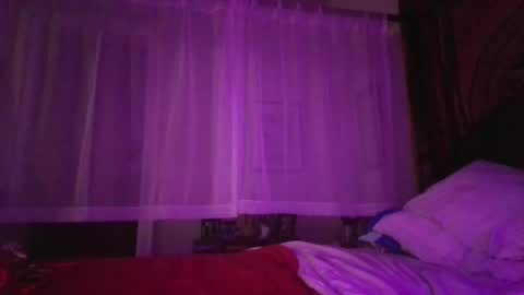 Snapshot of pinkpillbambi chatting on December 17, 1:11 am pinkpillbambi online show from December 17, 1:11 am