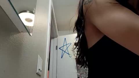 Snapshot of pinkpulseglobal chatting on November 2, 2:36 am pinkpulseglobal online show from November 2, 2:36 am