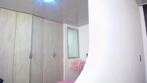 pinky_f00x online show from December 13, 7:53 pm