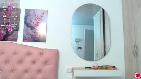 pinky_f00x online show from December 14, 9:30 pm