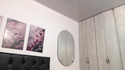pinky_f00x online show from May 23, 7:29 pm