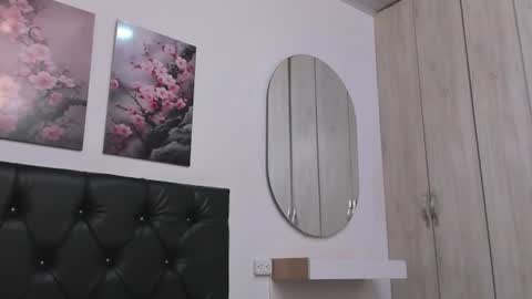pinky_f00x online show from July 2, 7:20 pm