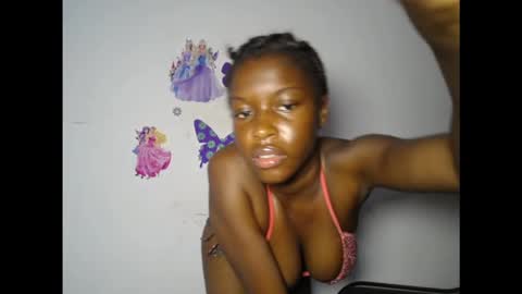 pinkykiki_247 online show from February 14, 8:27 pm