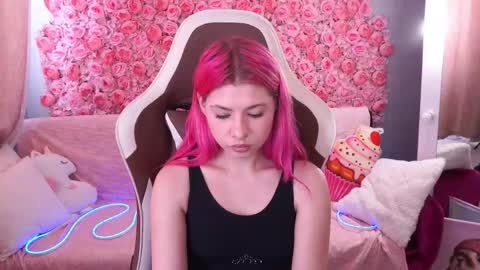 Snapshot of pinkytrix chatting on May 19, 1:17 pm pinkytrix online show from May 19, 1:17 pm